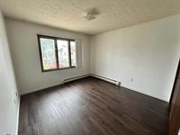 1811 6th St SE, Minot, ND 58701