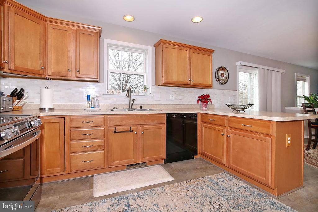 706 Brookside Lane, Lebanon, PA 17042