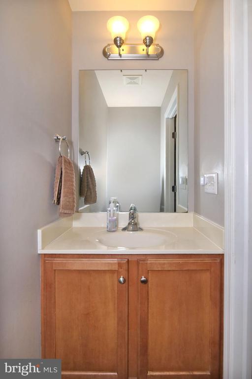 706 Brookside Lane, Lebanon, PA 17042