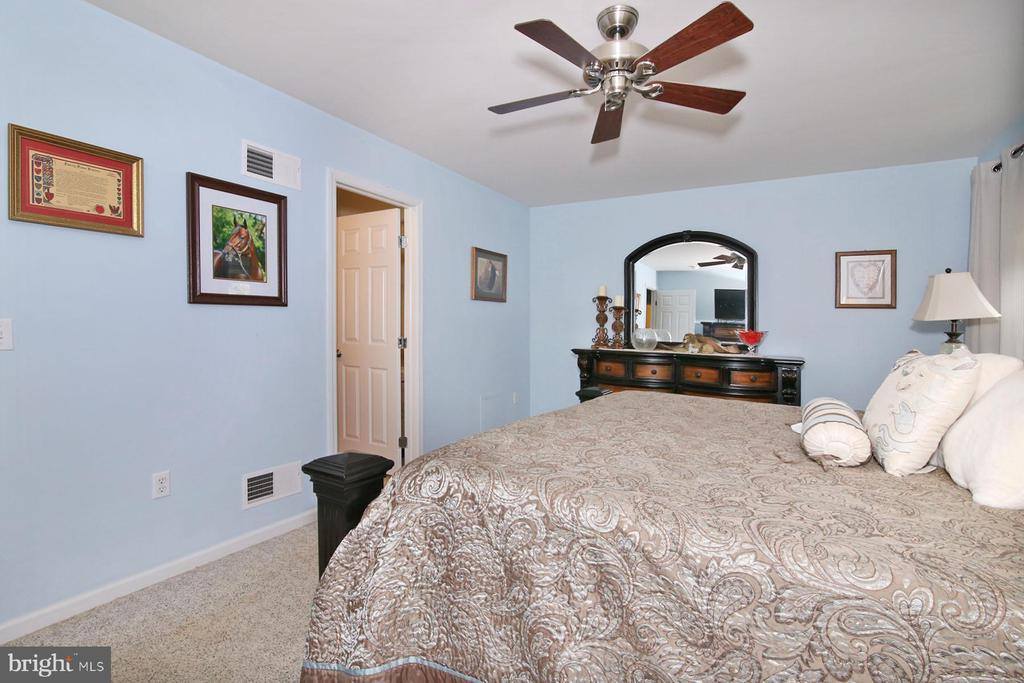 706 Brookside Lane, Lebanon, PA 17042