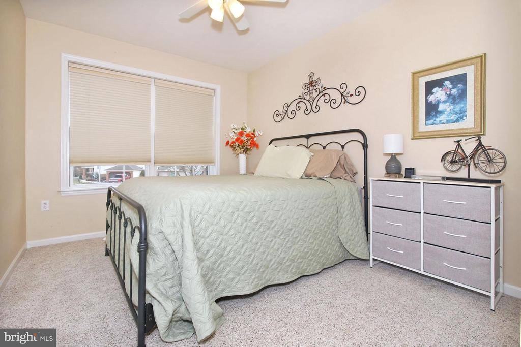 706 Brookside Lane, Lebanon, PA 17042