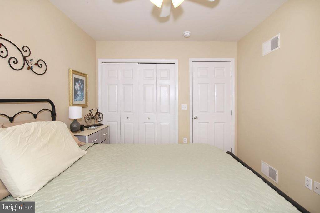 706 Brookside Lane, Lebanon, PA 17042