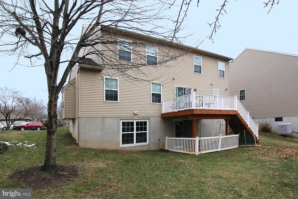 706 Brookside Lane, Lebanon, PA 17042