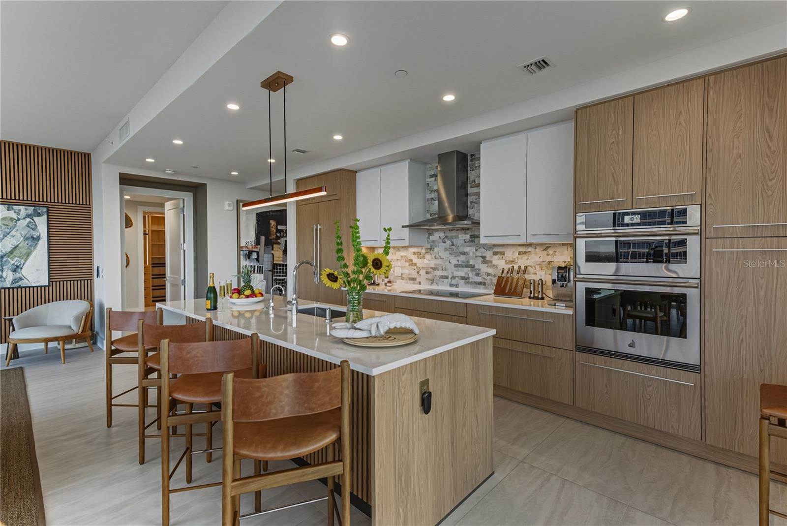 275 1ST Avenue South, #1701, Saint Petersburg, FL 33701