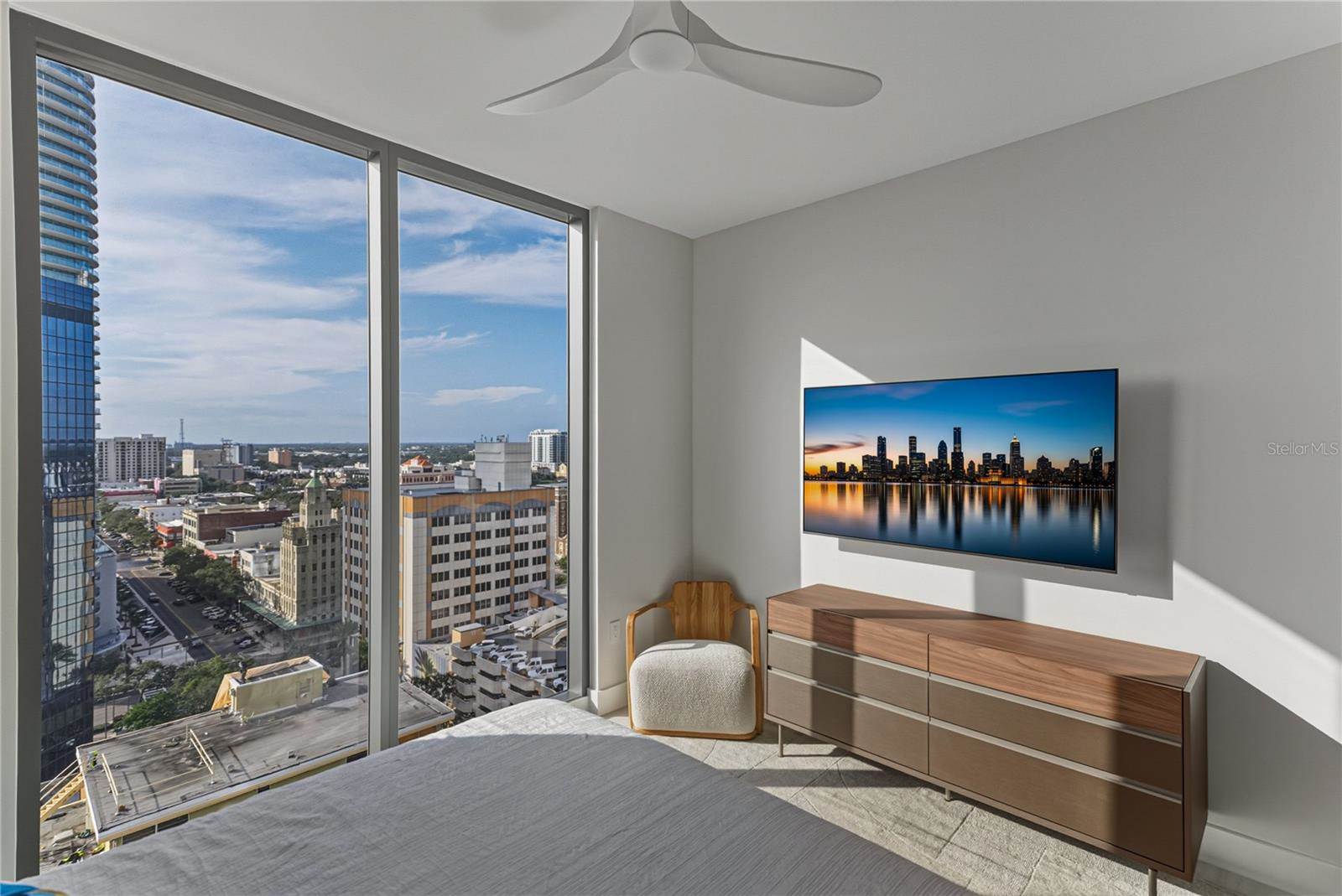 275 1ST Avenue South, #1701, Saint Petersburg, FL 33701