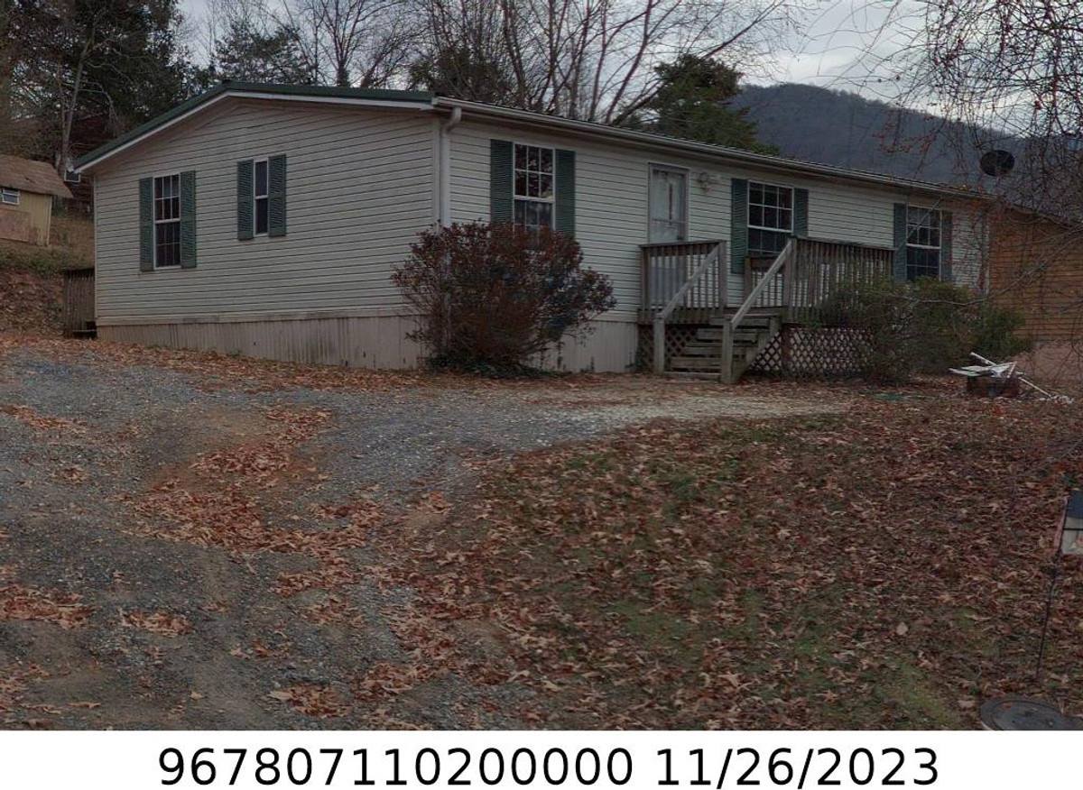 39 Upper Moffitt Rd, Asheville, NC 28805