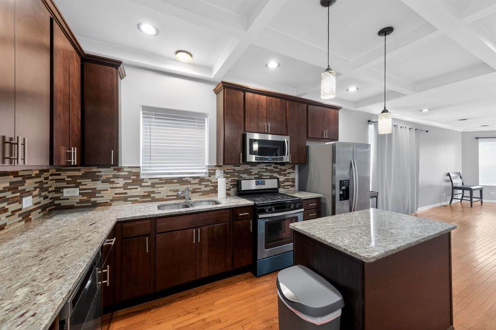 5718 West 63rd Place, Chicago, IL 60638