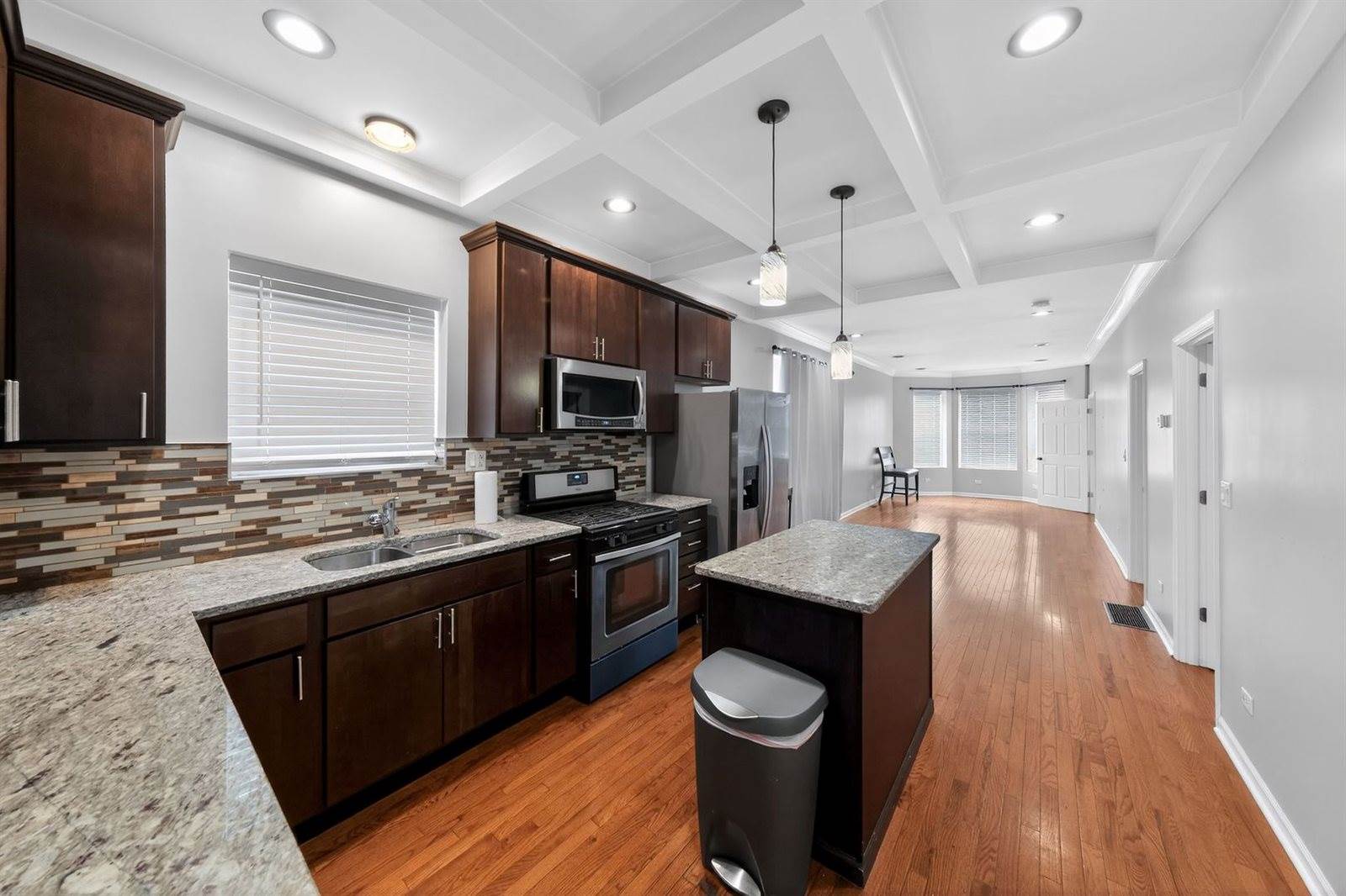 5718 West 63rd Place, Chicago, IL 60638