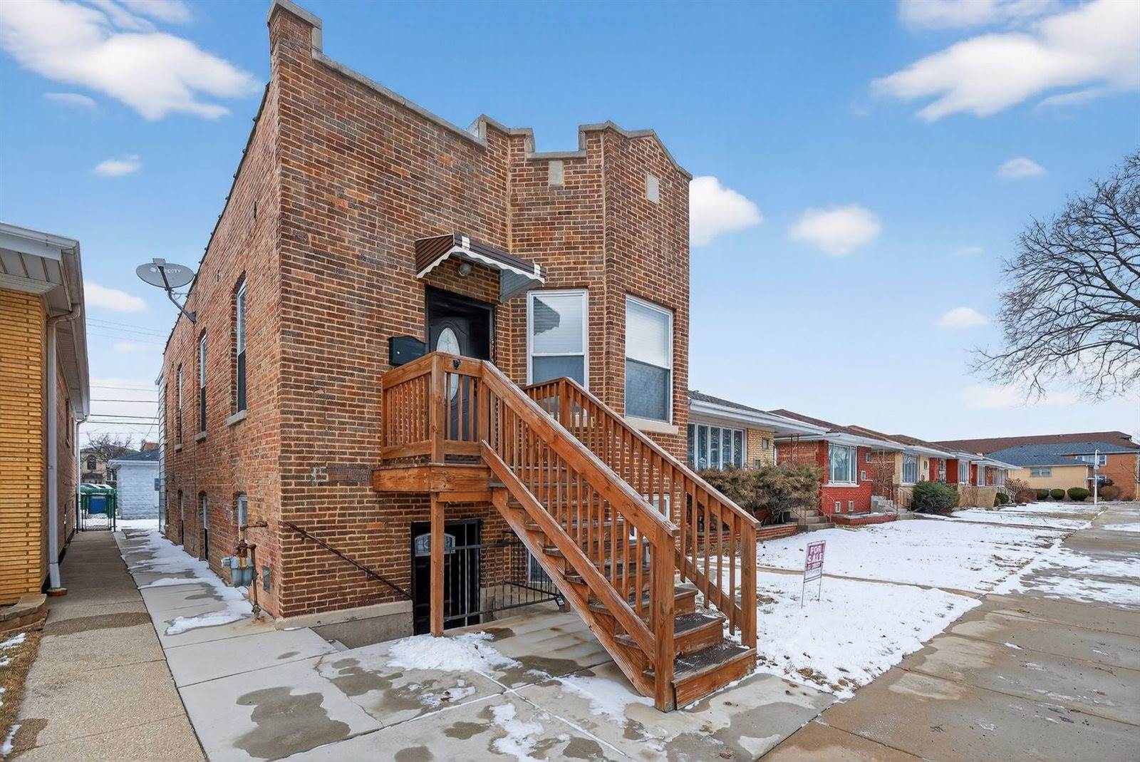 5718 West 63rd Place, Chicago, IL 60638