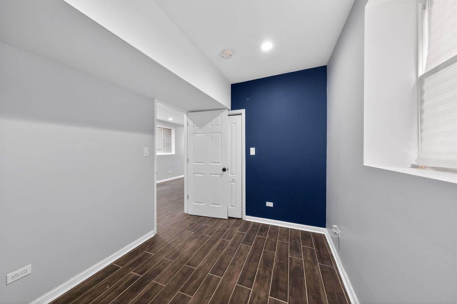 5718 West 63rd Place, Chicago, IL 60638