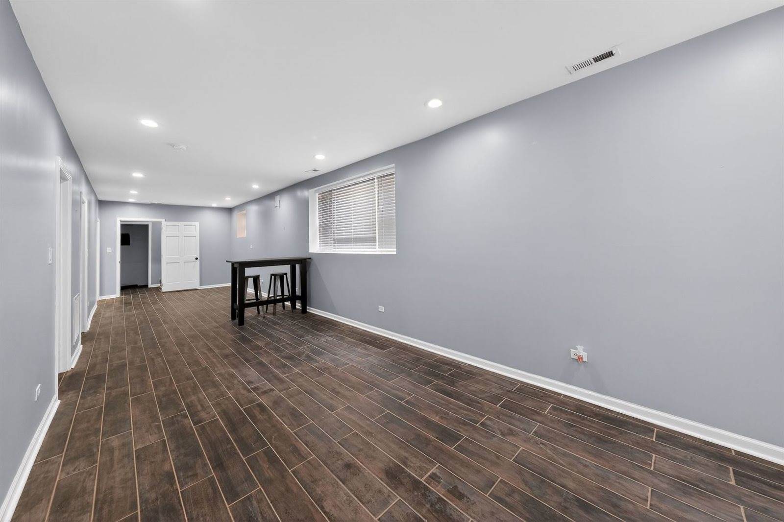 5718 West 63rd Place, Chicago, IL 60638