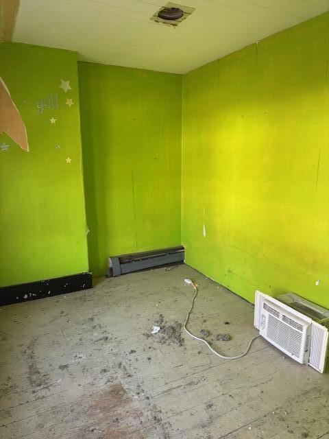 17 Kennebec Road, Hampden, ME 04444