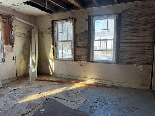 17 Kennebec Road, Hampden, ME 04444