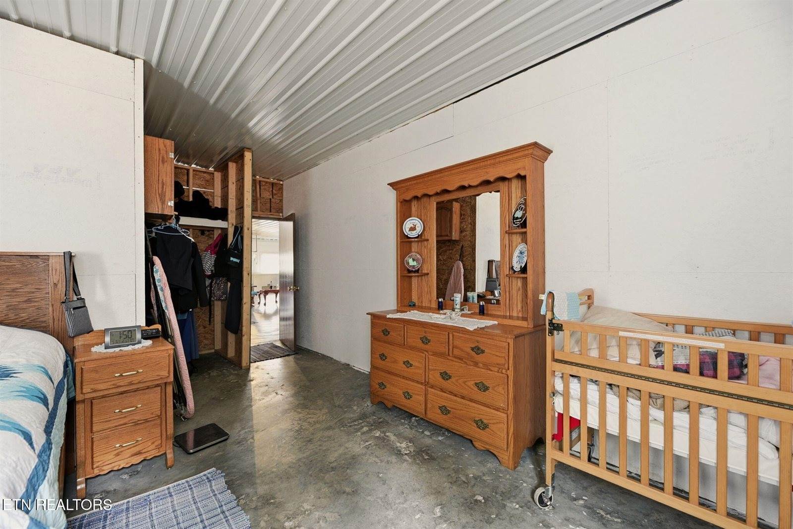 337 Old Collins, Deer Lodge, TN 37726