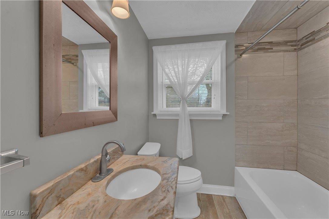 627 Poland Avenue, Struthers, OH 44471