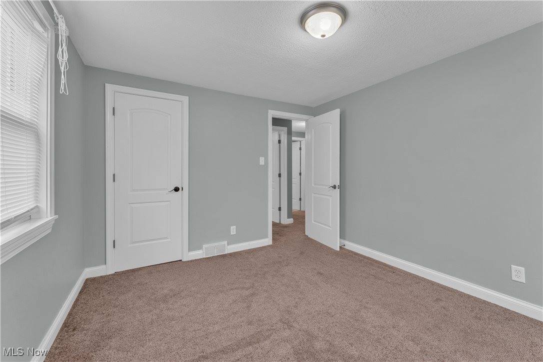 627 Poland Avenue, Struthers, OH 44471