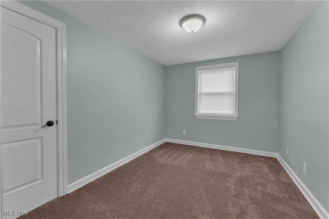 627 Poland Avenue, Struthers, OH 44471