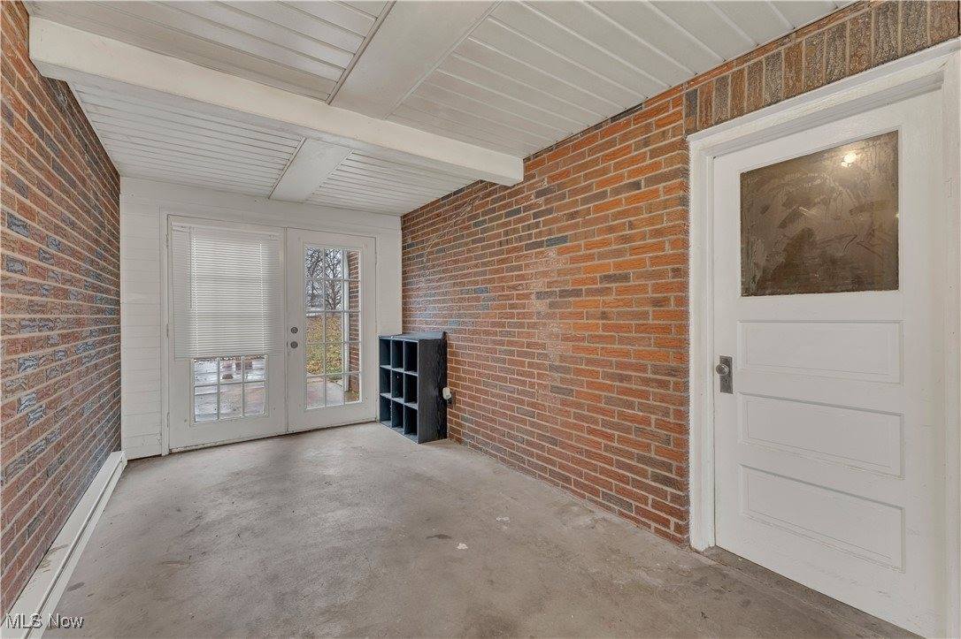 627 Poland Avenue, Struthers, OH 44471