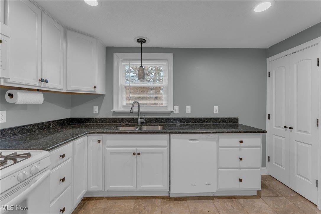 627 Poland Avenue, Struthers, OH 44471