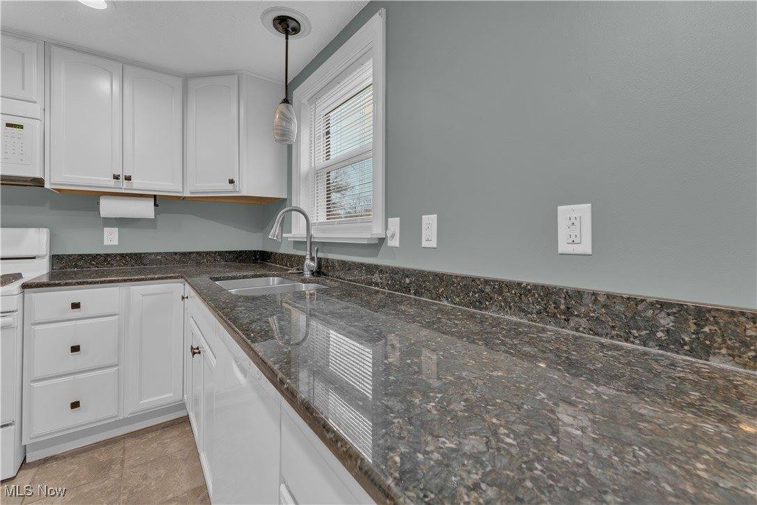 627 Poland Avenue, Struthers, OH 44471