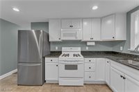 627 Poland Avenue, Struthers, OH 44471