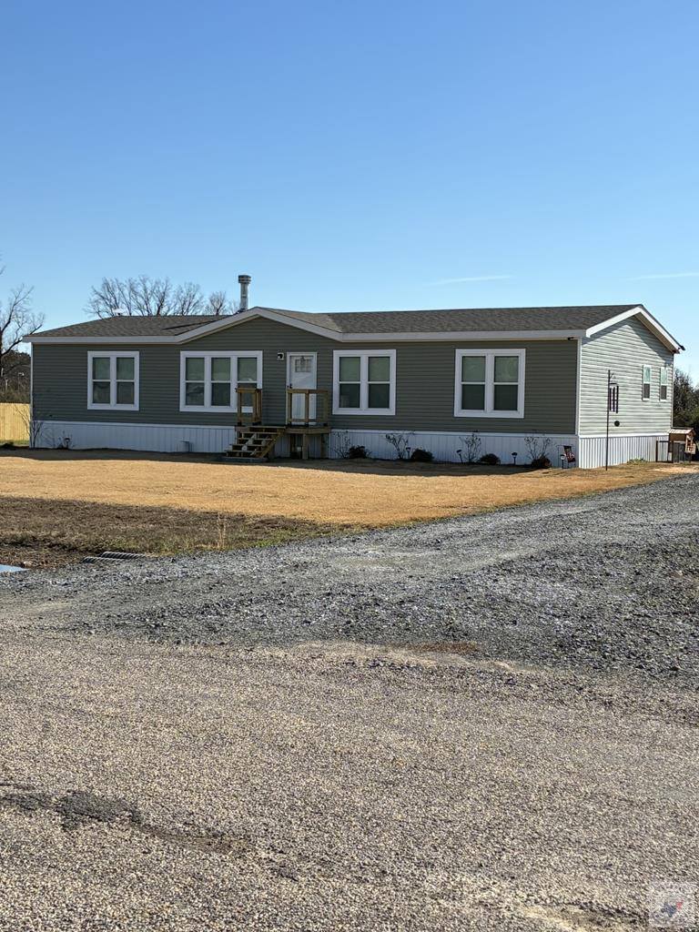 55 Barkman Bend Rd, Hooks, TX 75561