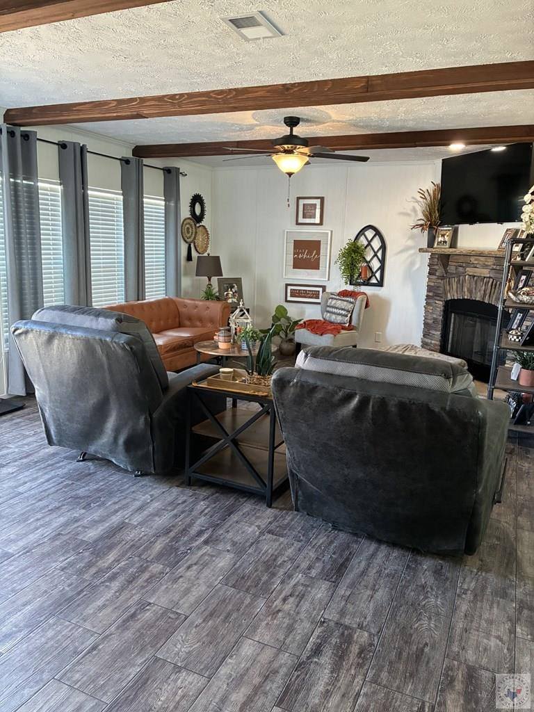 55 Barkman Bend Rd, Hooks, TX 75561