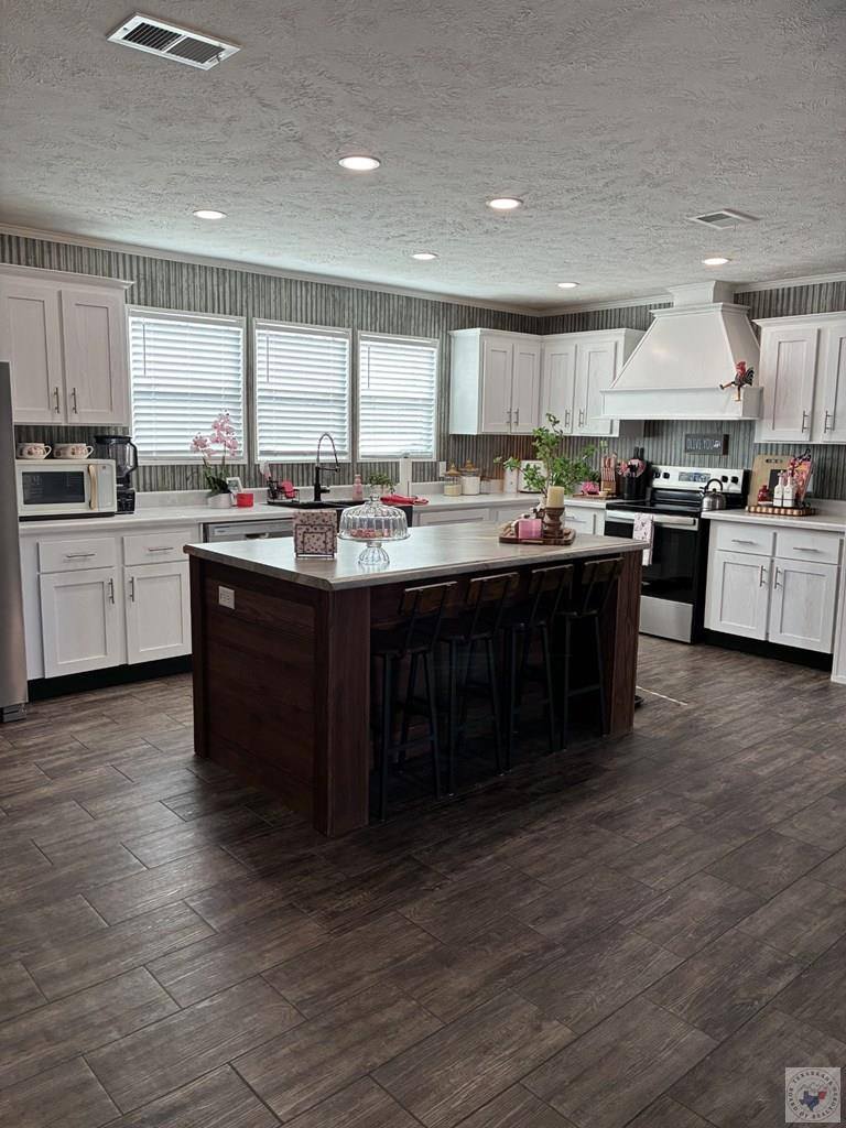 55 Barkman Bend Rd, Hooks, TX 75561