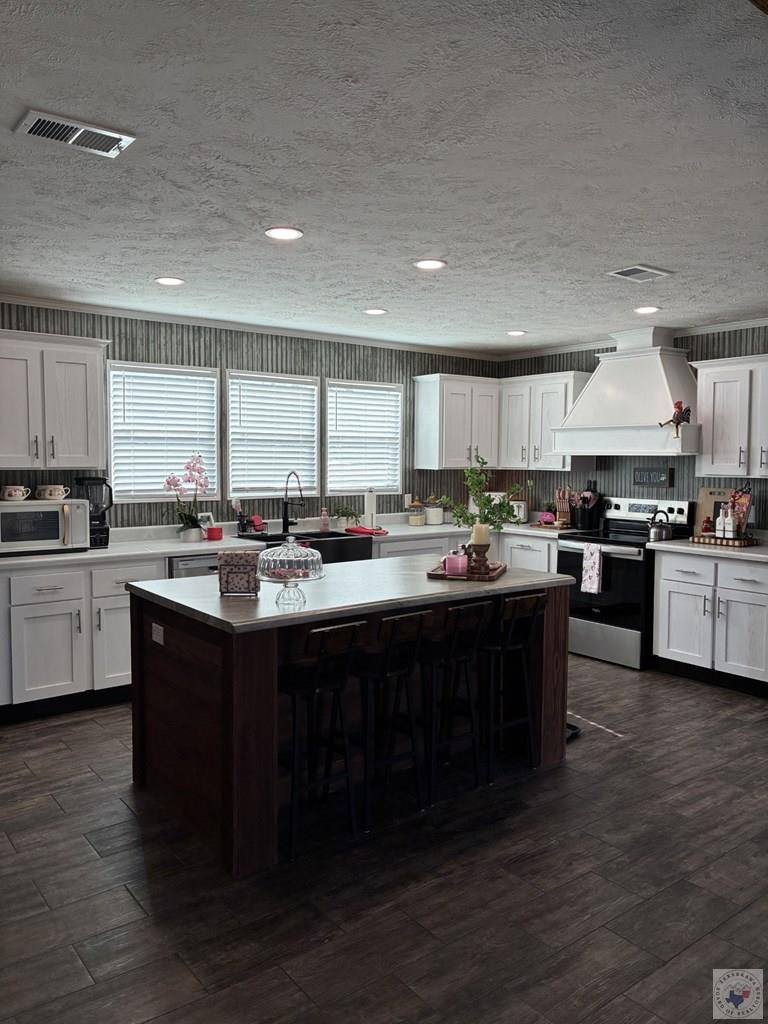 55 Barkman Bend Rd, Hooks, TX 75561