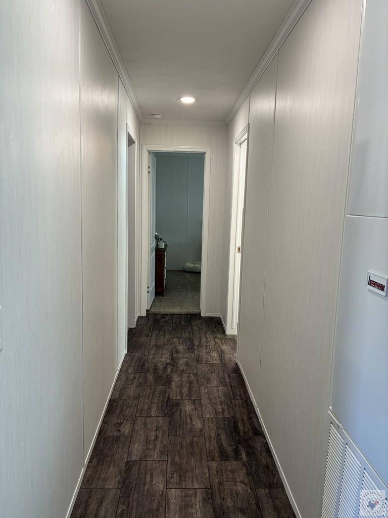 55 Barkman Bend Rd, Hooks, TX 75561