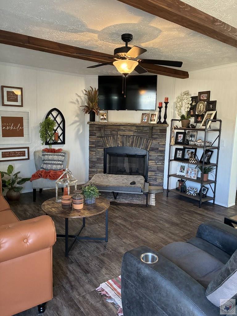 55 Barkman Bend Rd, Hooks, TX 75561