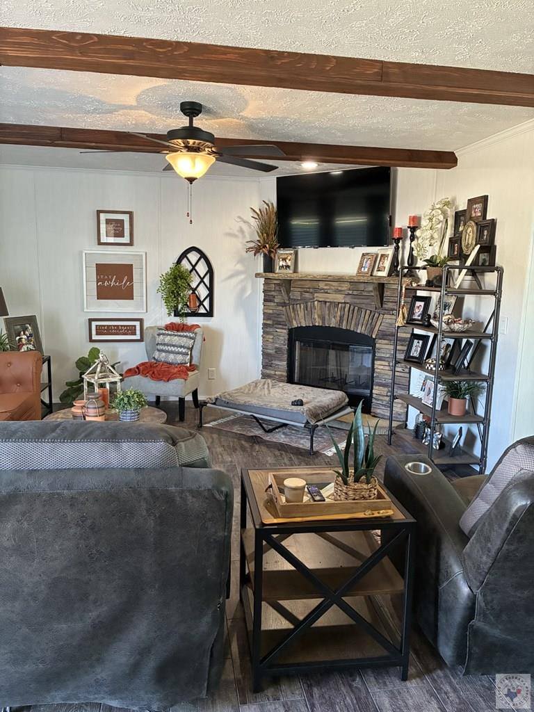 55 Barkman Bend Rd, Hooks, TX 75561