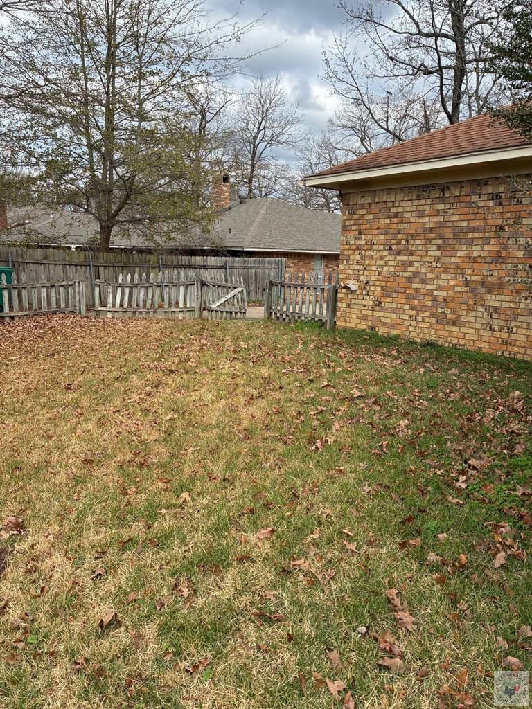 6109 Shadyside Ln, Texarkana, TX 75503