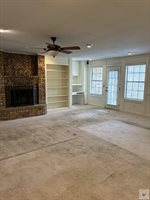 6109 Shadyside Ln, Texarkana, TX 75503