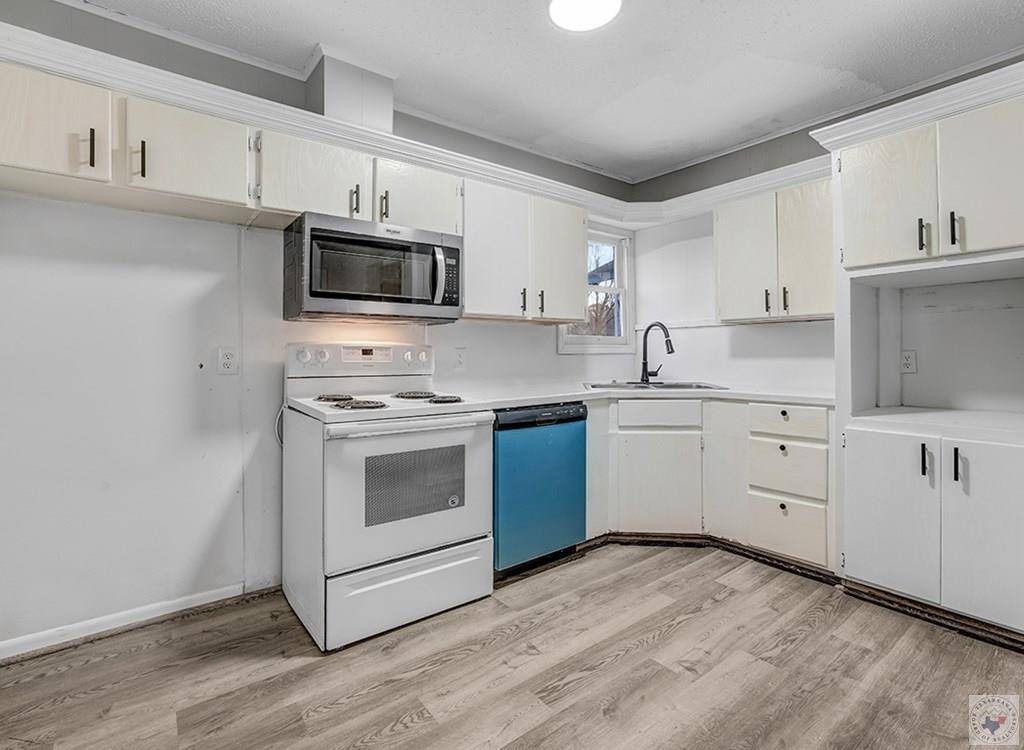 828 Burma, Wake Village, TX 75501