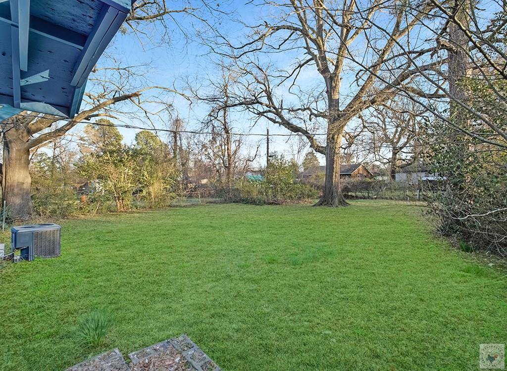 828 Burma, Wake Village, TX 75501