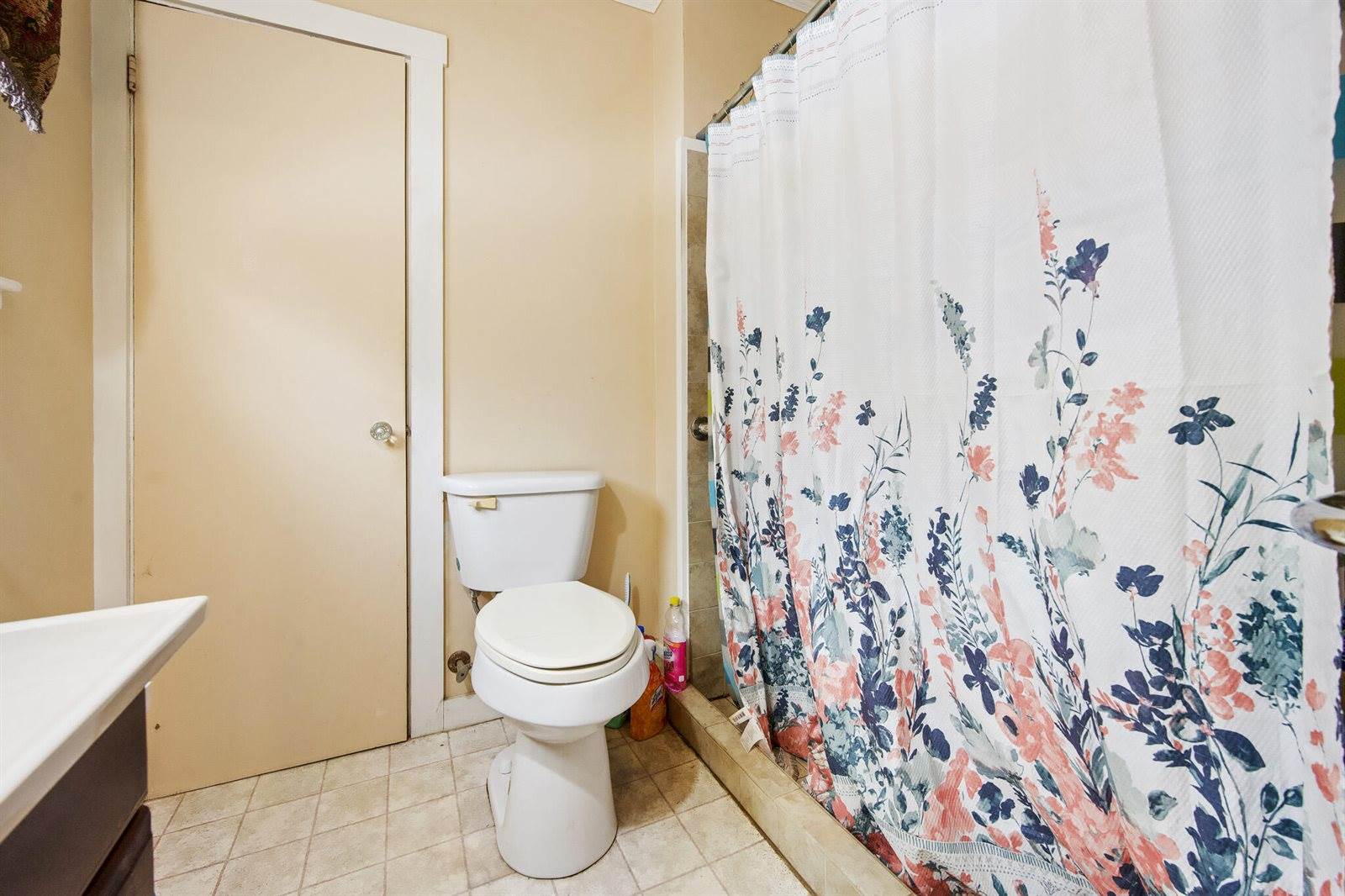 905 Wiscasset Road, Pittston, ME 04345