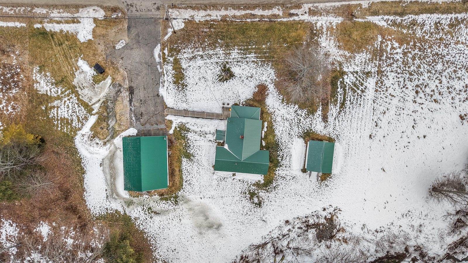 905 Wiscasset Road, Pittston, ME 04345