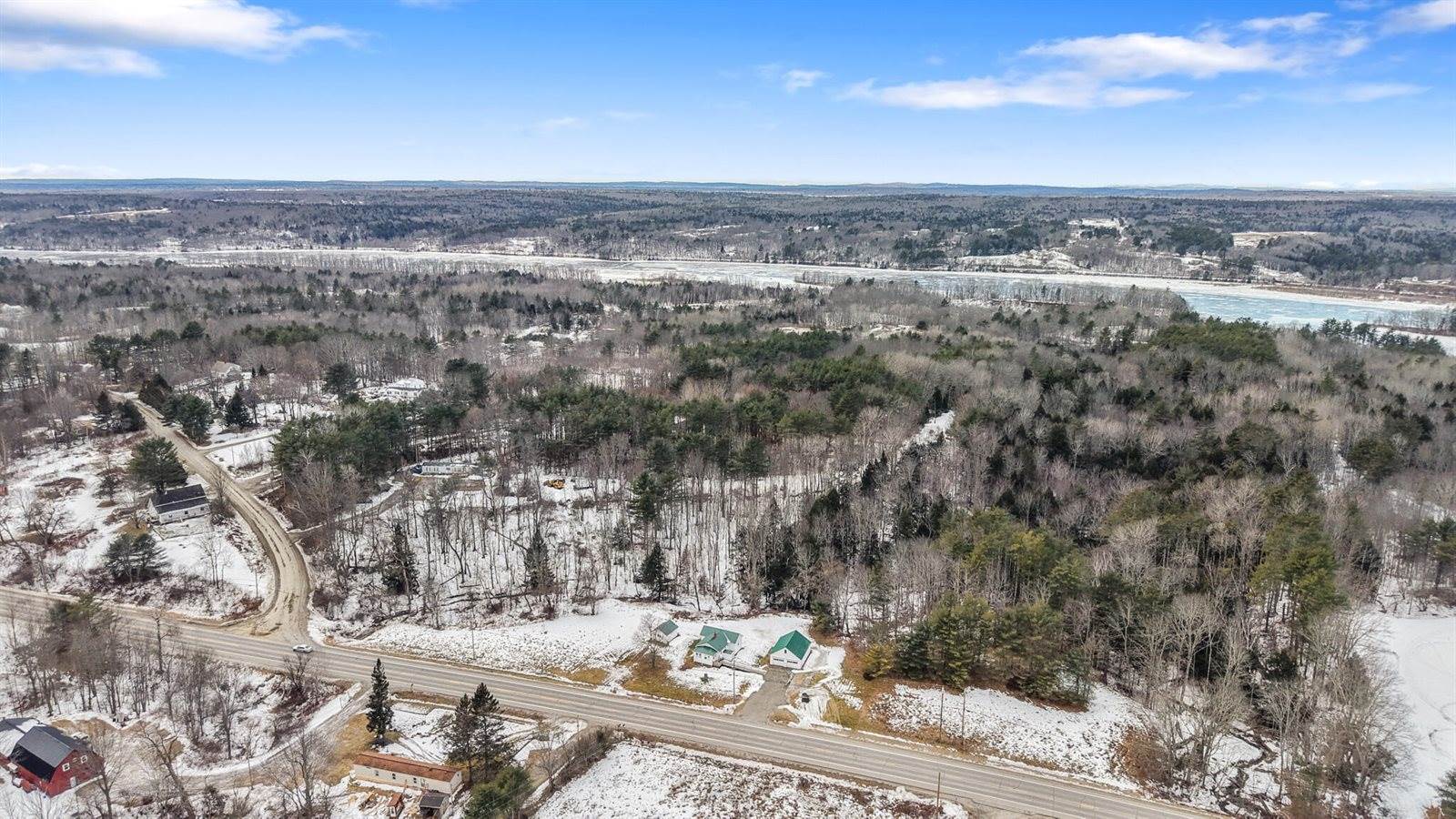 905 Wiscasset Road, Pittston, ME 04345