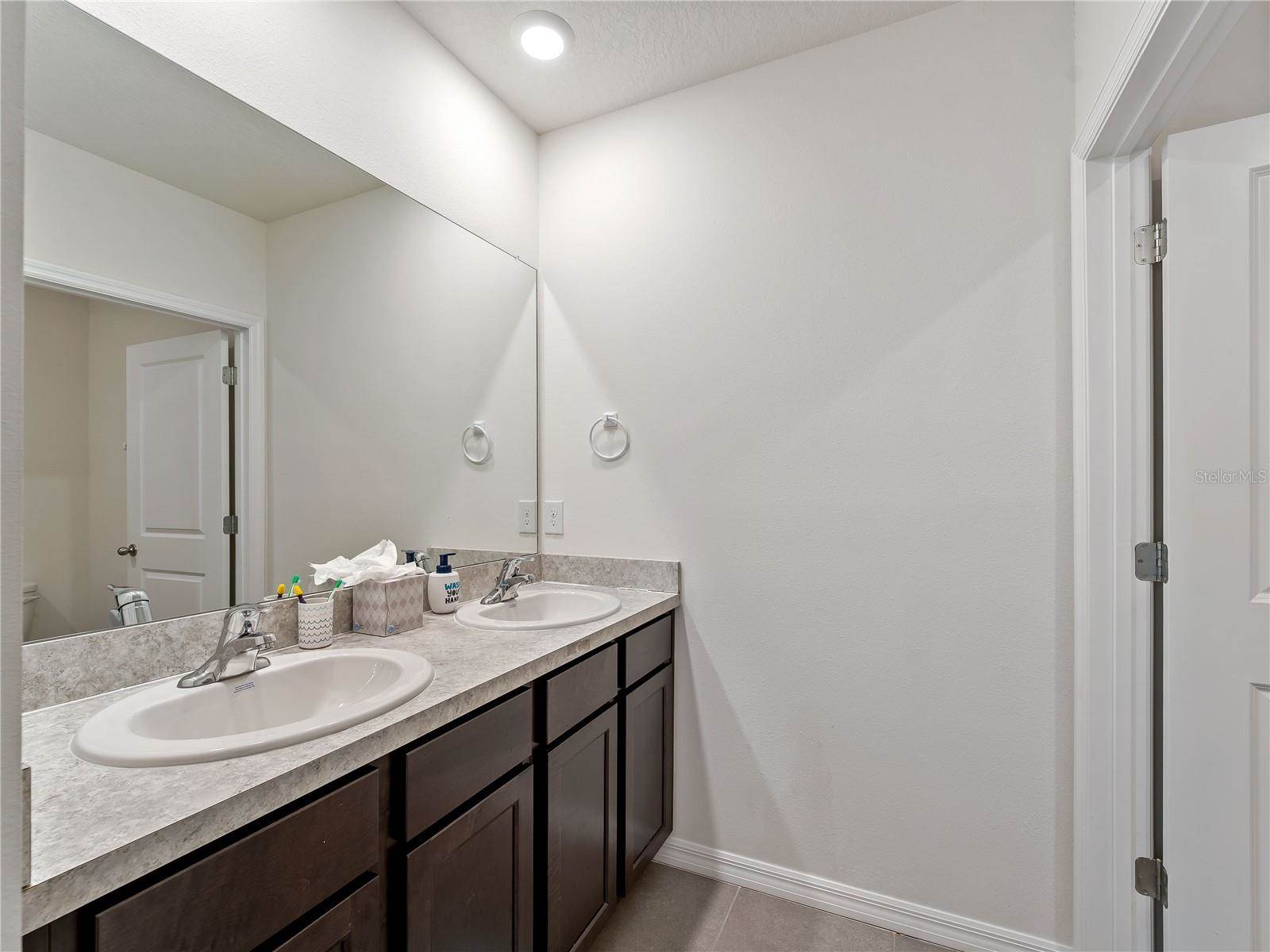 5655 Woodland Sage Drive, Sarasota, FL 34238