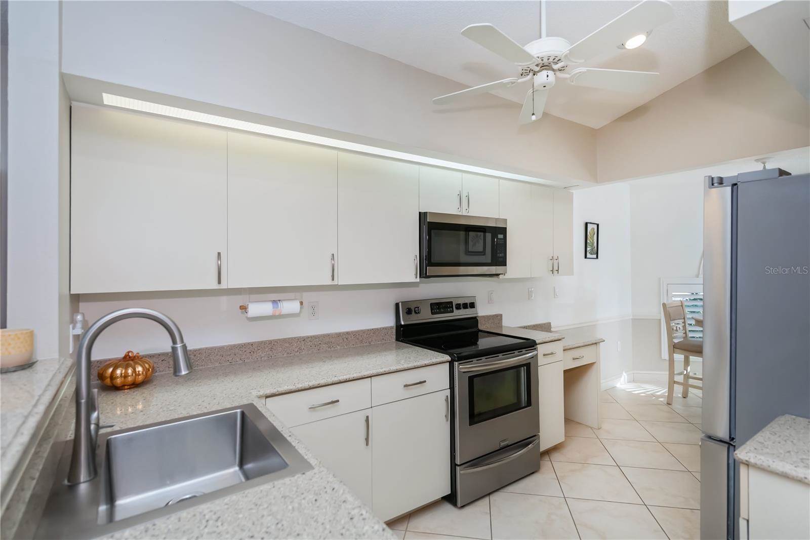 1149 Harbor Town Way, Venice, FL 34292