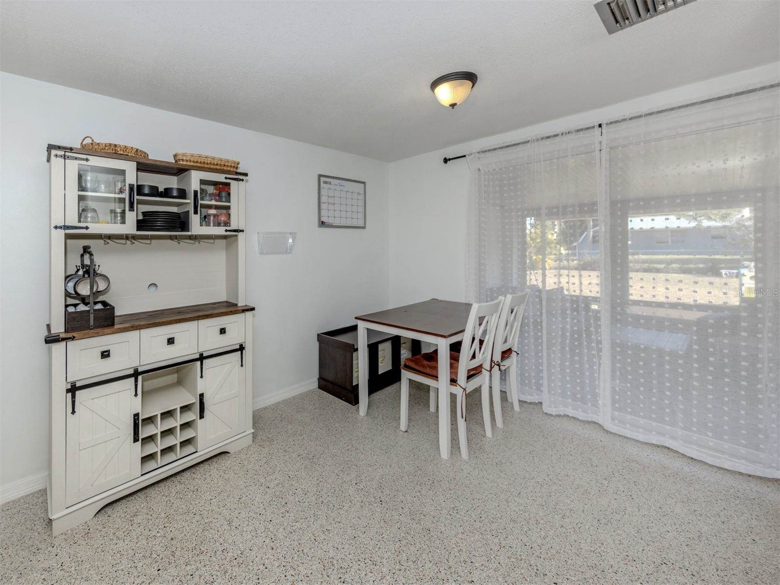 525 Azalea Drive NW, Port Charlotte, FL 33952