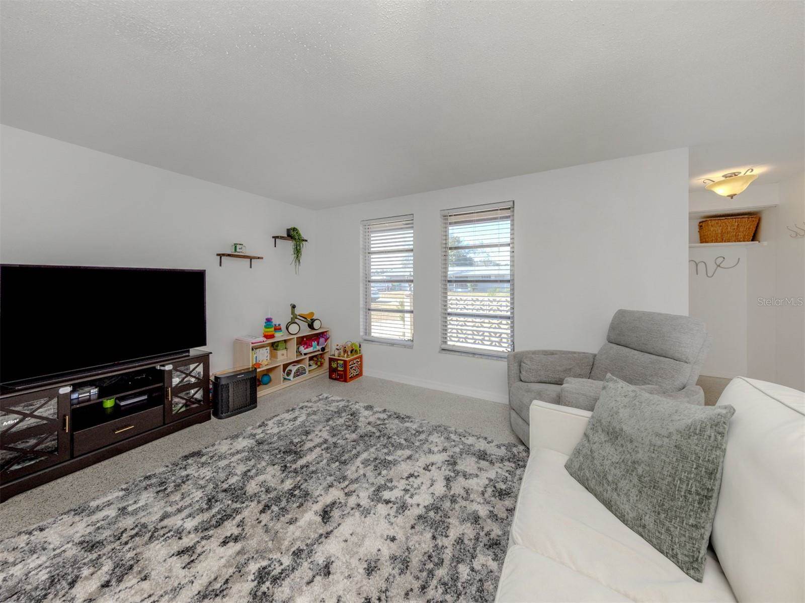 525 Azalea Drive NW, Port Charlotte, FL 33952