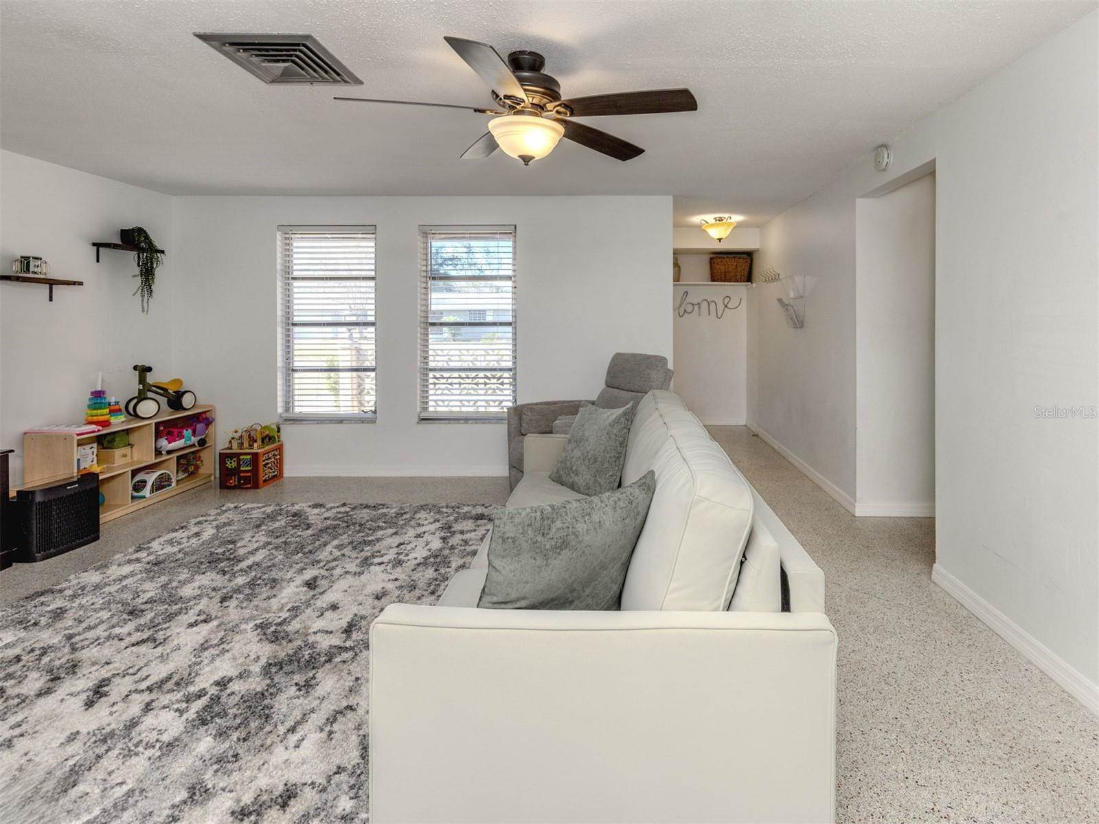 525 Azalea Drive NW, Port Charlotte, FL 33952