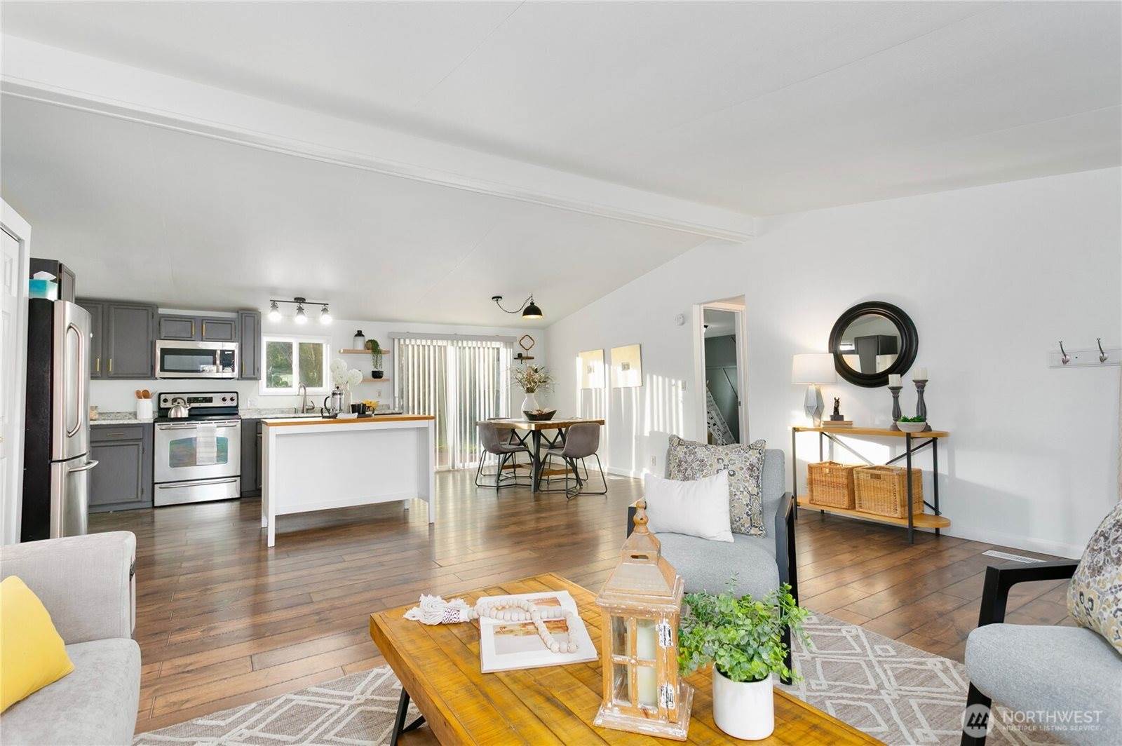 16124 120th Avenue East, Puyallup, WA 98374