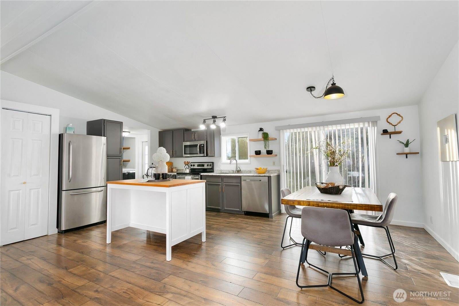 16124 120th Avenue East, Puyallup, WA 98374