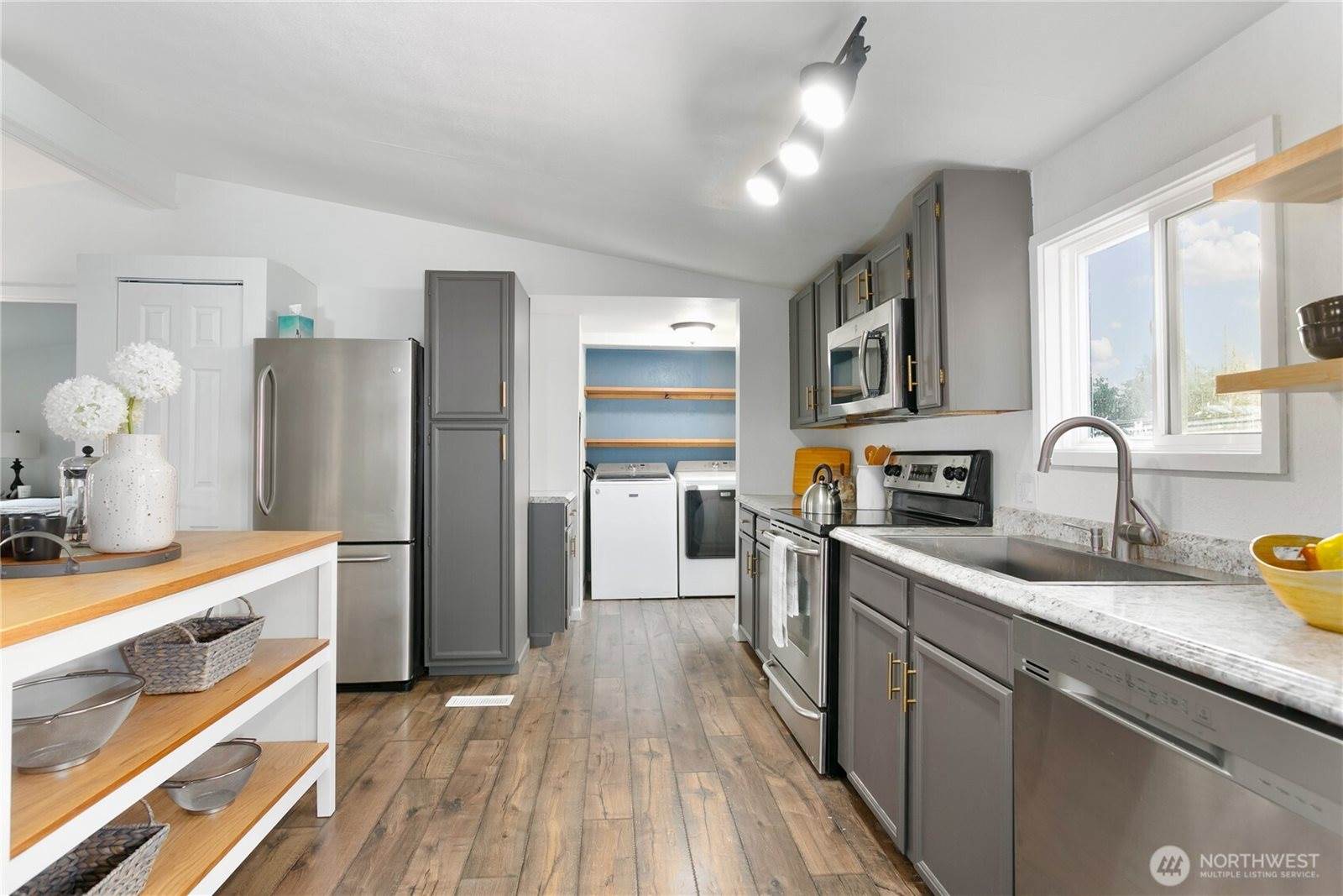 16124 120th Avenue East, Puyallup, WA 98374