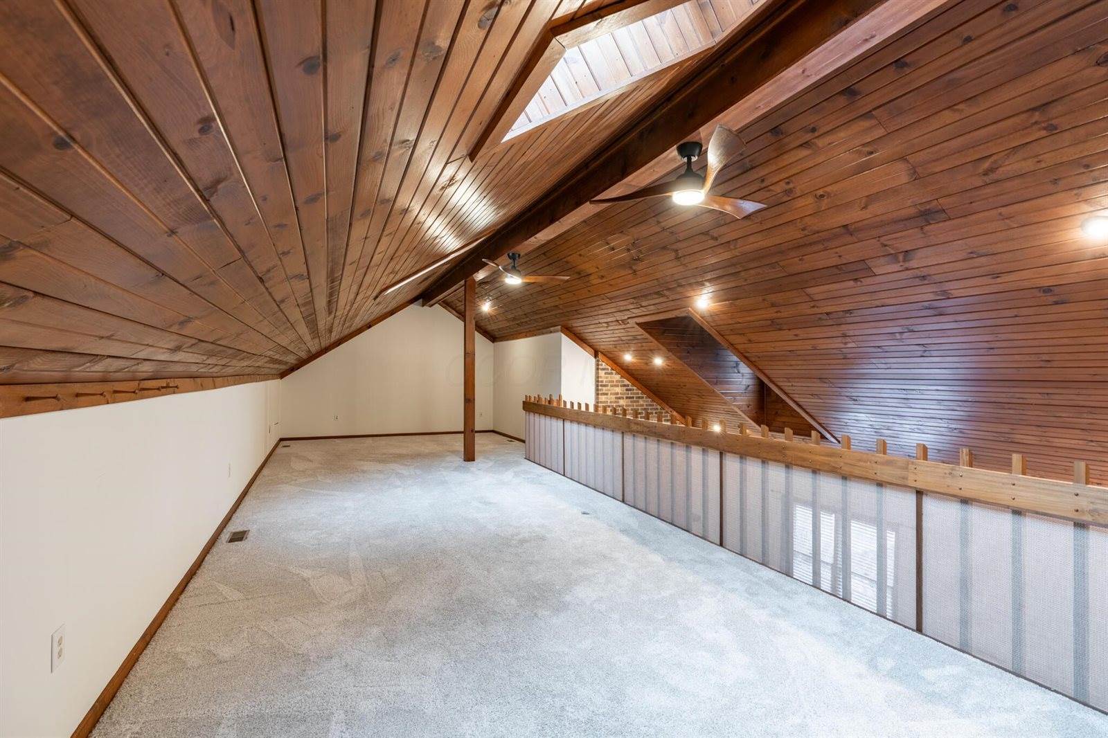 193 Challedon Circle SW, Pataskala, OH 43062