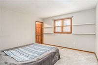 193 Challedon Circle SW, Pataskala, OH 43062