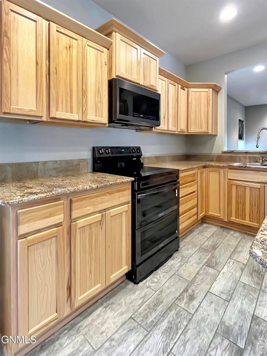 2009 18th Avenue West, Williston, ND 58801